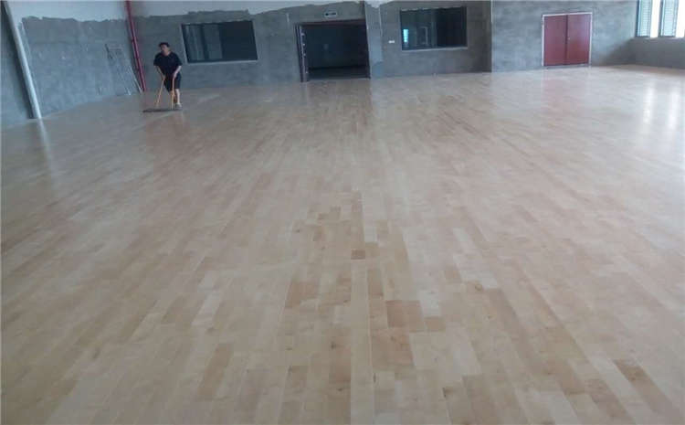 松木籃球場實木地板怎么維修?