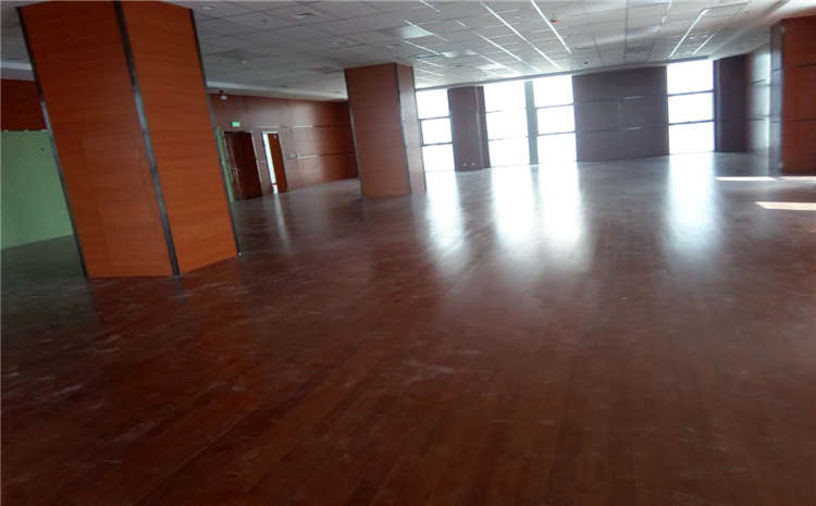 上海硬木企口體育木地板打磨翻新