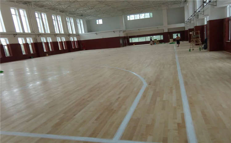 專(zhuān)業(yè)的籃球運(yùn)動(dòng)地板生產(chǎn)廠家