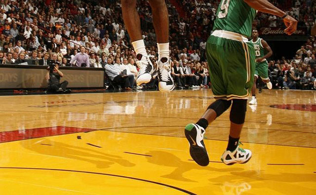 上海專用體育場(chǎng)地板每平米價(jià)格