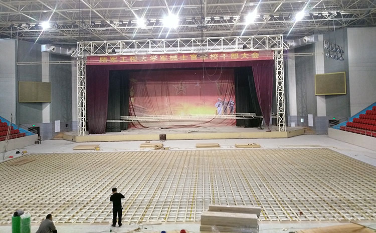 楓樺木體育館實(shí)木地板市場價格表