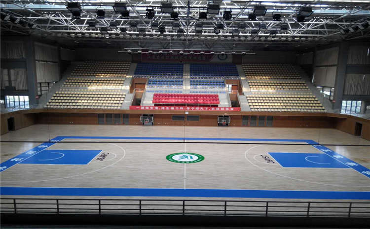 松木籃球運動地板怎么翻新?