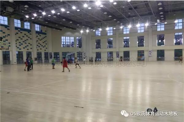 貴州省荔波體育館運動木地板工程案例 貴州省荔波體育館運動木地板工程案例