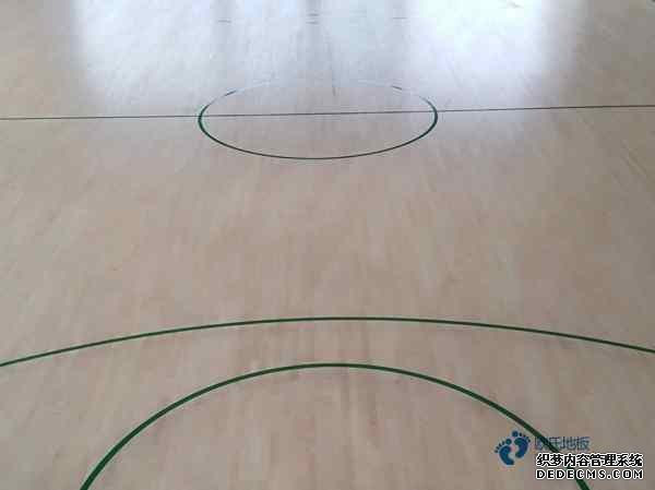 學(xué)校籃球館木地板翻新